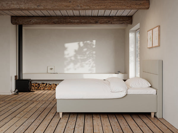 Freja Fjord 140x200 Sand Nordic Dream tilbyder senge med skandinavisk design og højkvalitets materialer. Oplev perfekt komfort for en god nattesøvn. Bestil din i dag!