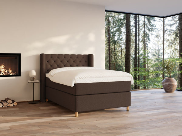 Eira Fjord 140x200 Mørk brun Nordic Dream tilbyder senge med skandinavisk design og højkvalitets materialer. Oplev perfekt komfort for en god nattesøvn. Bestil din i dag!