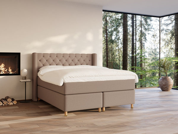 Eira Fjord 180x200 Brun Nordic Dream tilbyder senge med skandinavisk design og højkvalitets materialer. Oplev perfekt komfort for en god nattesøvn. Bestil din i dag!