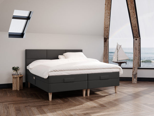 Ragna Fjord 210x210 Antracit Nordic Dream tilbyder senge med skandinavisk design og højkvalitets materialer. Oplev perfekt komfort for en god nattesøvn. Bestil din i dag!