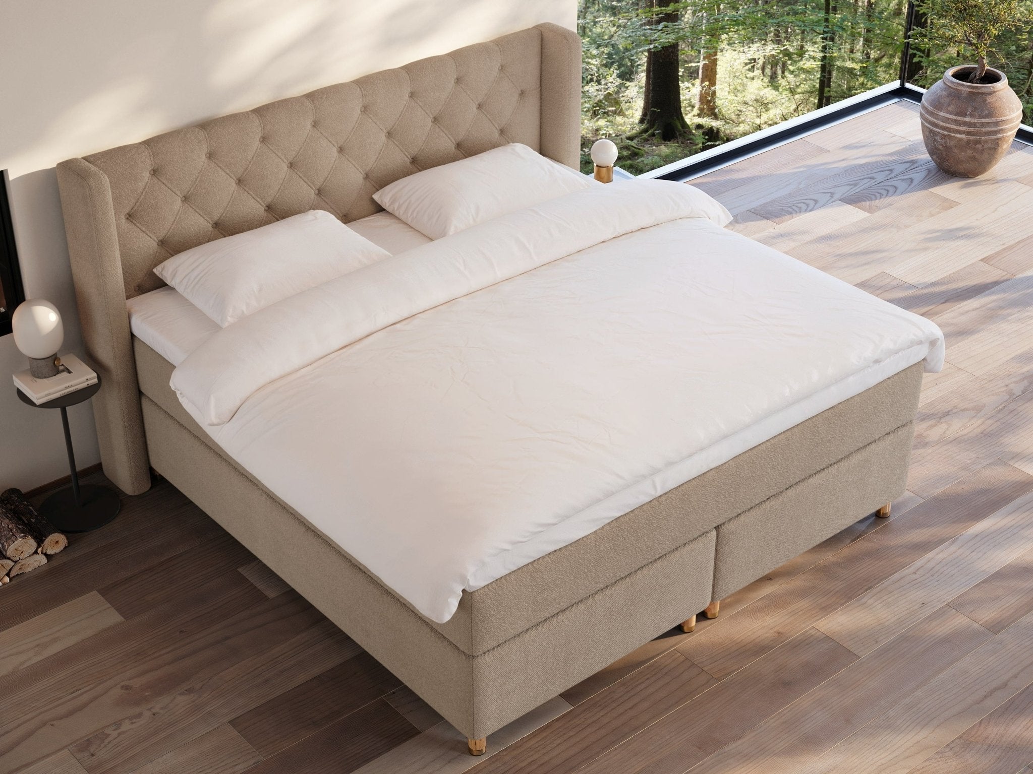 Eira Fjord 200x200 Bouclé latte Nordic Dream tilbyder senge med skandinavisk design og højkvalitets materialer. Oplev perfekt komfort for en god nattesøvn. Bestil din i dag!