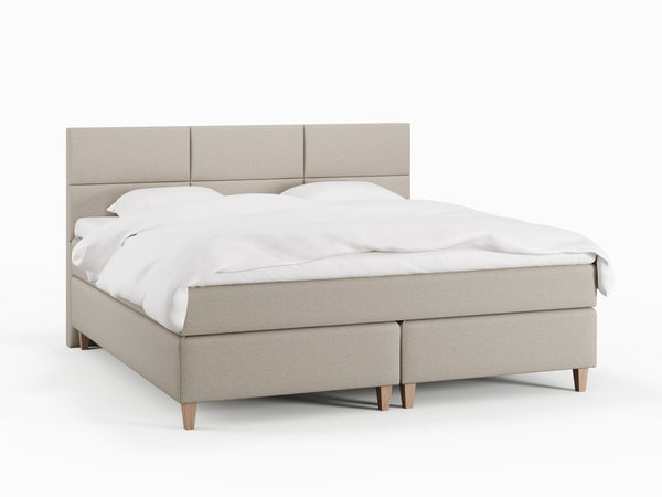 Snefrid Älv 220x220 Sand Nordic Dream tilbyder senge med skandinavisk design og højkvalitets materialer. Oplev perfekt komfort for en god nattesøvn. Bestil din i dag!