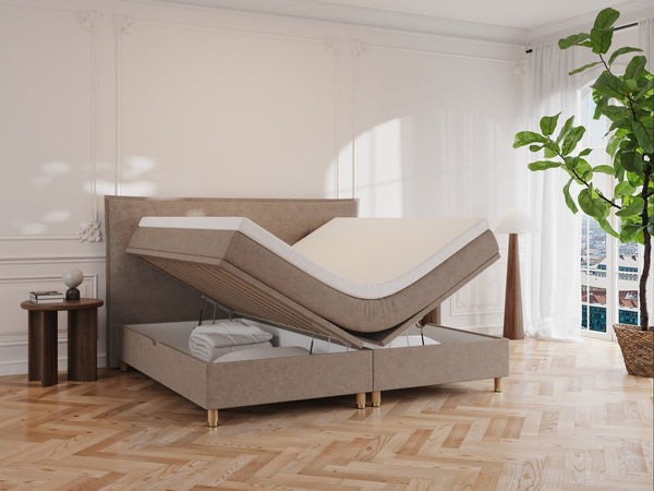 Alva Nordlys 220x220 Bouclé latte Nordic Dream tilbyder senge med skandinavisk design og højkvalitets materialer. Oplev perfekt komfort for en god nattesøvn. Bestil din i dag!