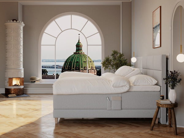 Aura Nordlys 160x200 Lys grå Nordic Dream tilbyder senge med skandinavisk design og højkvalitets materialer. Oplev perfekt komfort for en god nattesøvn. Bestil din i dag!