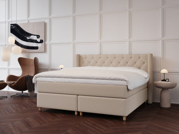 Eira Fjäll 220x220 Sand Nordic Dream tilbyder senge med skandinavisk design og højkvalitets materialer. Oplev perfekt komfort for en god nattesøvn. Bestil din i dag!