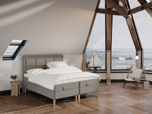 Ragna Fjord 160x200 Lys grå Nordic Dream tilbyder senge med skandinavisk design og højkvalitets materialer. Oplev perfekt komfort for en god nattesøvn. Bestil din i dag!