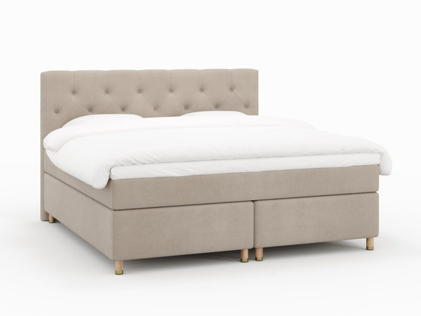 Nora Fjord | 220x220 | Bouclé latte - Nordic Dream