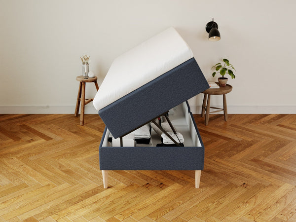 Astrid Nordlys 90x200 Dyb blå Nordic Dream tilbyder senge med skandinavisk design og højkvalitets materialer. Oplev perfekt komfort for en god nattesøvn. Bestil din i dag!