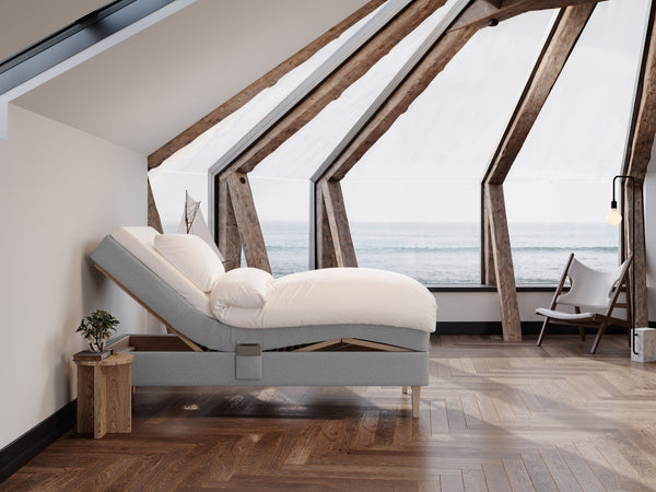 Ragna Fjord 90x210 Lys grå Nordic Dream tilbyder senge med skandinavisk design og højkvalitets materialer. Oplev perfekt komfort for en god nattesøvn. Bestil din i dag!
