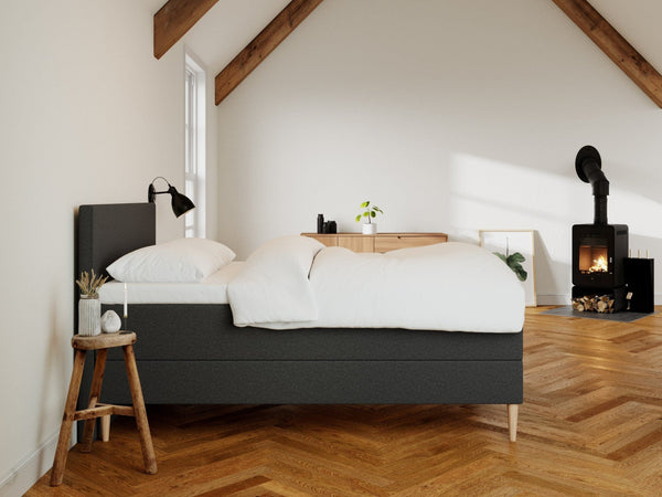 Astrid Älv 140x200 Antracit Nordic Dream tilbyder senge med skandinavisk design og højkvalitets materialer. Oplev perfekt komfort for en god nattesøvn. Bestil din i dag!