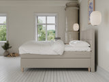 Snefrid Fjord 120x200 Sand Nordic Dream tilbyder senge med skandinavisk design og højkvalitets materialer. Oplev perfekt komfort for en god nattesøvn. Bestil din i dag!