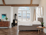 Snefrid Fjord 140x200 Brun Nordic Dream tilbyder senge med skandinavisk design og højkvalitets materialer. Oplev perfekt komfort for en god nattesøvn. Bestil din i dag!