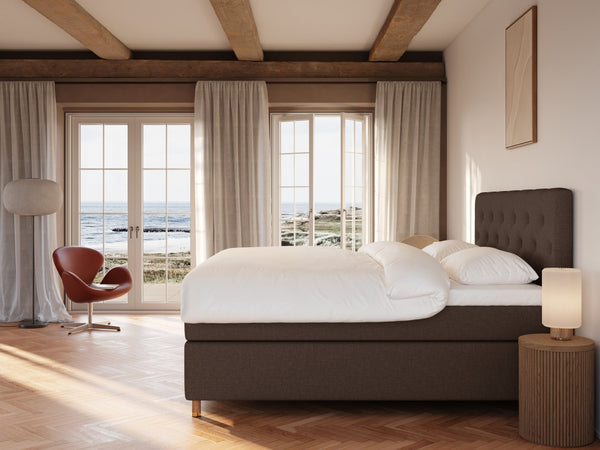 Nora Fjäll | 220x220 | Mørk brun - Nordic Dream