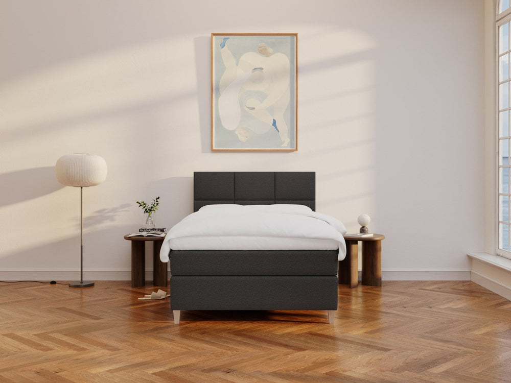 Snefrid Älv 120x200 Antracit Nordic Dream tilbyder senge med skandinavisk design og højkvalitets materialer. Oplev perfekt komfort for en god nattesøvn. Bestil din i dag!