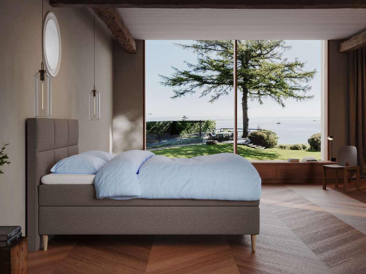 Svanhild Älv 180x210 Mørk brun Nordic Dream tilbyder senge med skandinavisk design og højkvalitets materialer. Oplev perfekt komfort for en god nattesøvn. Bestil din i dag!