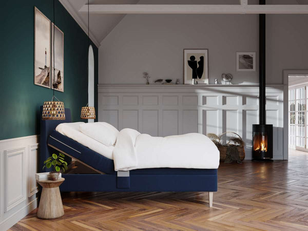 Ragna Fjäll 140x200 Dyb blå Nordic Dream tilbyder senge med skandinavisk design og højkvalitets materialer. Oplev perfekt komfort for en god nattesøvn. Bestil din i dag!