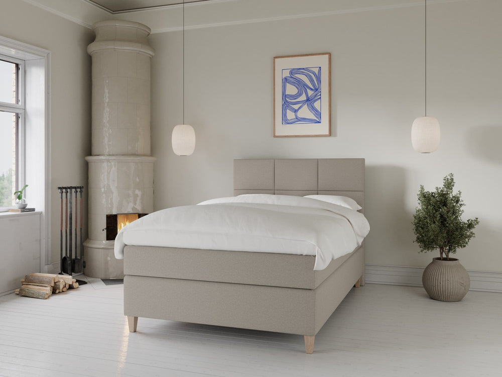 Snefrid Fjord 140x200 Sand Nordic Dream tilbyder senge med skandinavisk design og højkvalitets materialer. Oplev perfekt komfort for en god nattesøvn. Bestil din i dag!