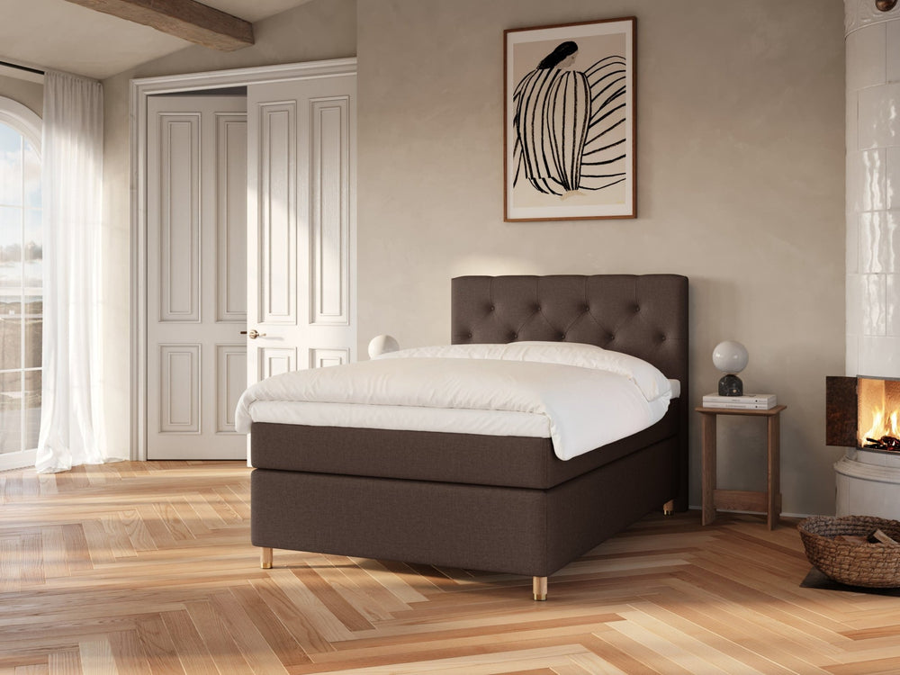 Nora Nordlys | 140x200 | Mørk brun - Nordic Dream