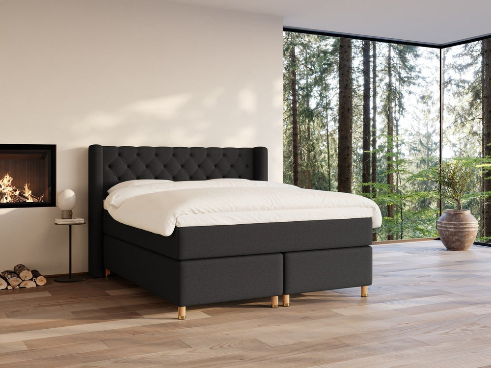 Eira Fjord 160x210 Antracit Nordic Dream tilbyder senge med skandinavisk design og højkvalitets materialer. Oplev perfekt komfort for en god nattesøvn. Bestil din i dag!