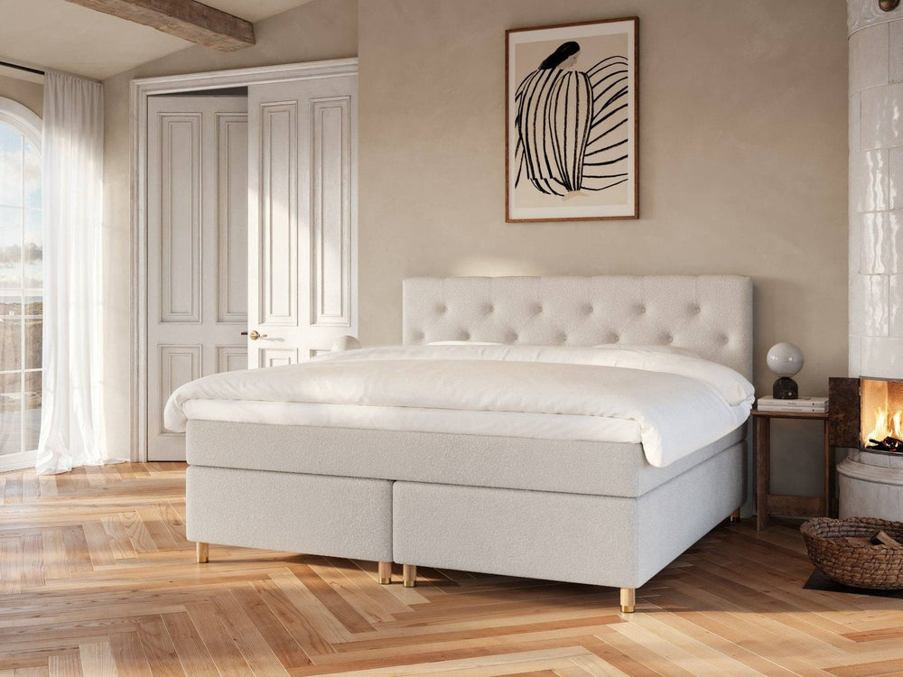 Nora | 220x220 | Bouclé cream - Nordic Dream