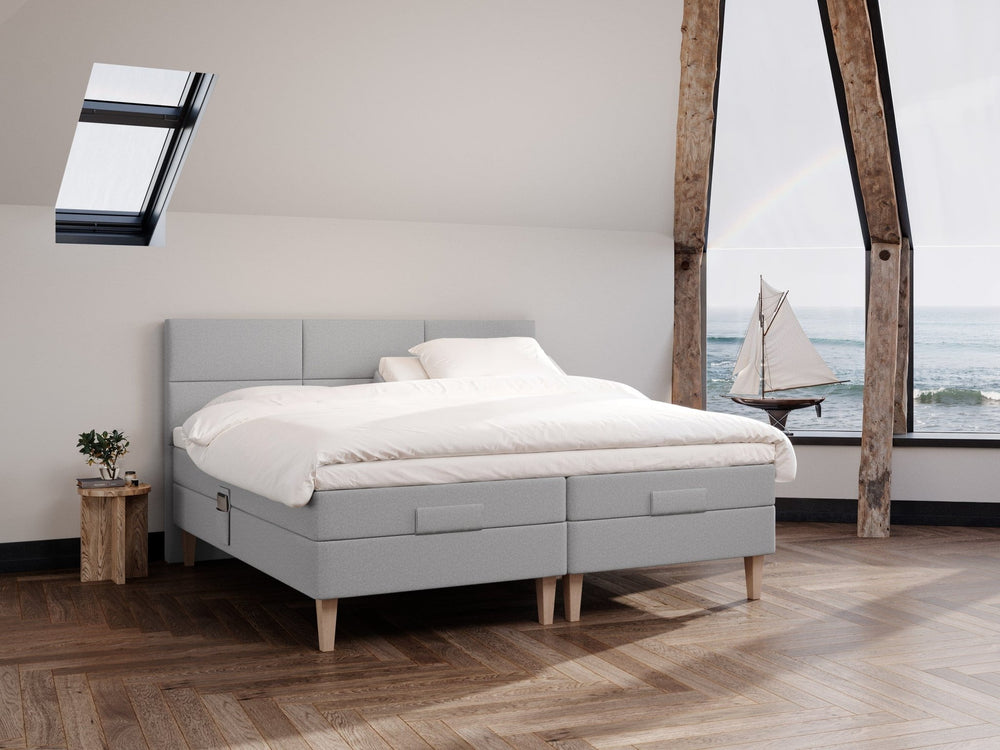 Ragna Fjord 210x210 Lys grå Nordic Dream tilbyder senge med skandinavisk design og højkvalitets materialer. Oplev perfekt komfort for en god nattesøvn. Bestil din i dag!