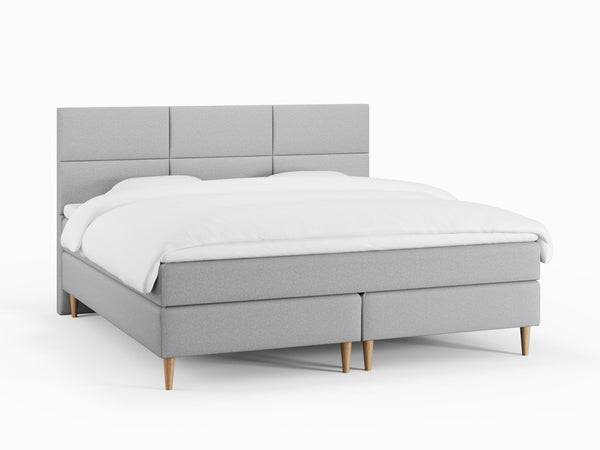 Svanhild Älv 210x210 Lys grå Nordic Dream tilbyder senge med skandinavisk design og højkvalitets materialer. Oplev perfekt komfort for en god nattesøvn. Bestil din i dag!