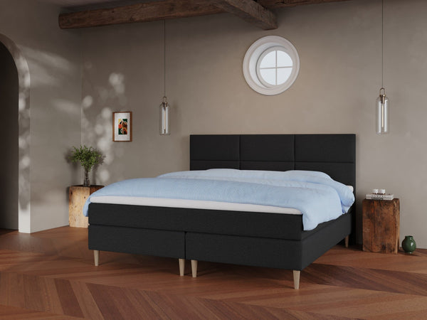 Svanhild Älv 210x210 Antracit Nordic Dream tilbyder senge med skandinavisk design og højkvalitets materialer. Oplev perfekt komfort for en god nattesøvn. Bestil din i dag!