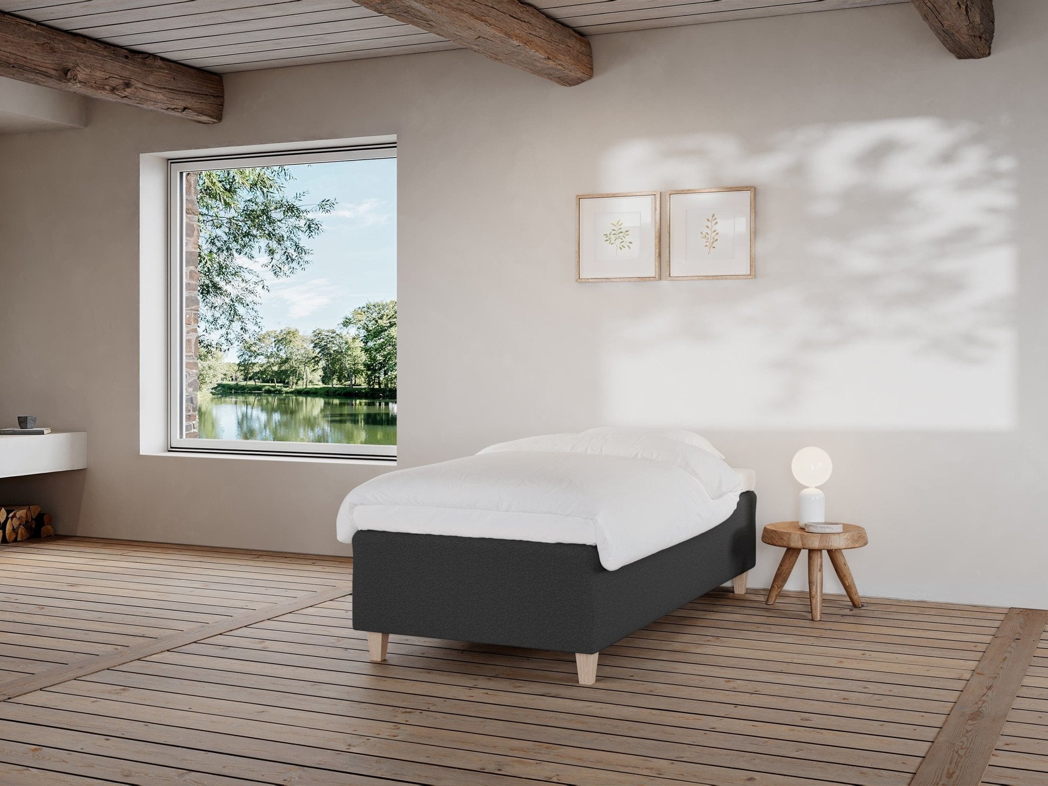 Freja Fjord 90x210 Antracit Nordic Dream tilbyder senge med skandinavisk design og højkvalitets materialer. Oplev perfekt komfort for en god nattesøvn. Bestil din i dag!