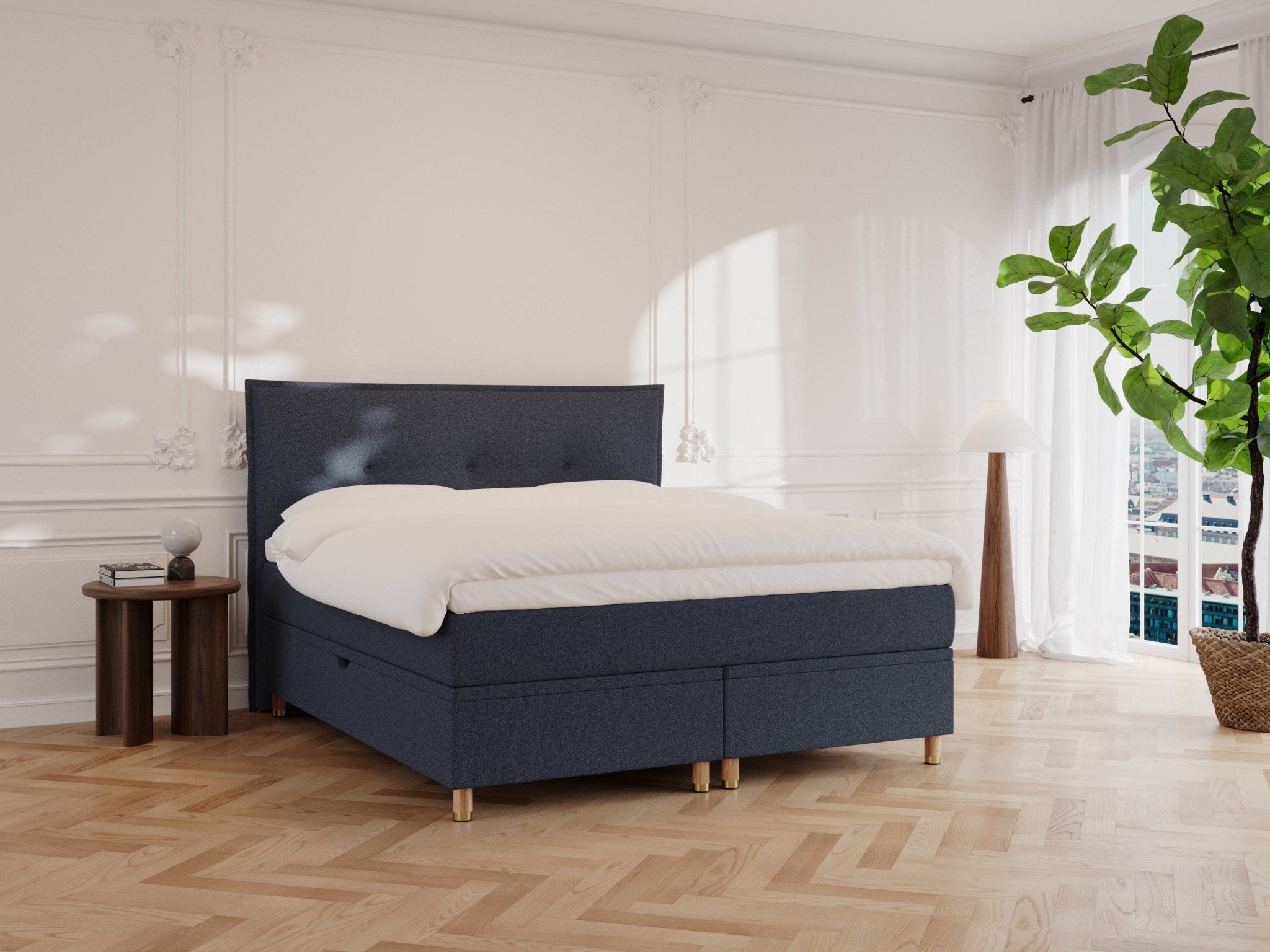 Alva Fjäll 180x210 Dyb blå Nordic Dream tilbyder senge med skandinavisk design og højkvalitets materialer. Oplev perfekt komfort for en god nattesøvn. Bestil din i dag!