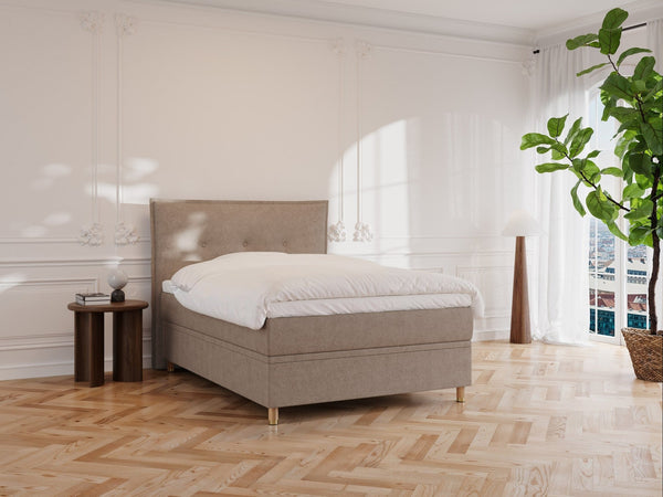 Alva Nordlys 120x200 Bouclé latte Nordic Dream tilbyder senge med skandinavisk design og højkvalitets materialer. Oplev perfekt komfort for en god nattesøvn. Bestil din i dag!