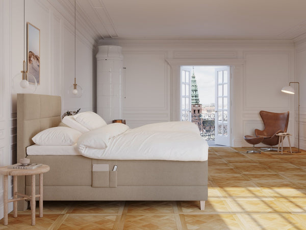 Aura Fjord 180x200 Bouclé latte Nordic Dream tilbyder senge med skandinavisk design og højkvalitets materialer. Oplev perfekt komfort for en god nattesøvn. Bestil din i dag!