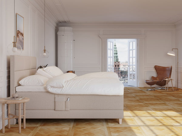Aura Fjord 180x200 Sand Nordic Dream tilbyder senge med skandinavisk design og højkvalitets materialer. Oplev perfekt komfort for en god nattesøvn. Bestil din i dag!