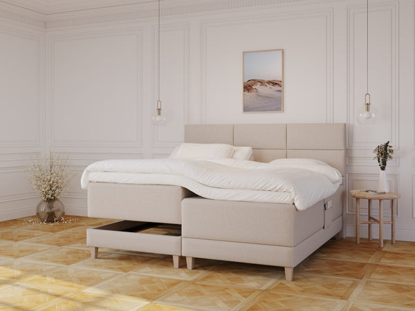 Aura Fjord 210x210 Sand Nordic Dream tilbyder senge med skandinavisk design og højkvalitets materialer. Oplev perfekt komfort for en god nattesøvn. Bestil din i dag!