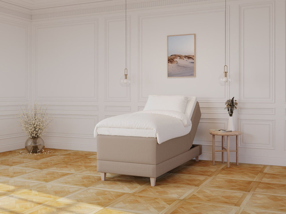 Aura Fjord 90x200 Brun Nordic Dream tilbyder senge med skandinavisk design og højkvalitets materialer. Oplev perfekt komfort for en god nattesøvn. Bestil din i dag!