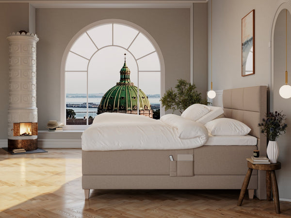 Aura Nordlys 210x210 Brun Nordic Dream tilbyder senge med skandinavisk design og højkvalitets materialer. Oplev perfekt komfort for en god nattesøvn. Bestil din i dag!