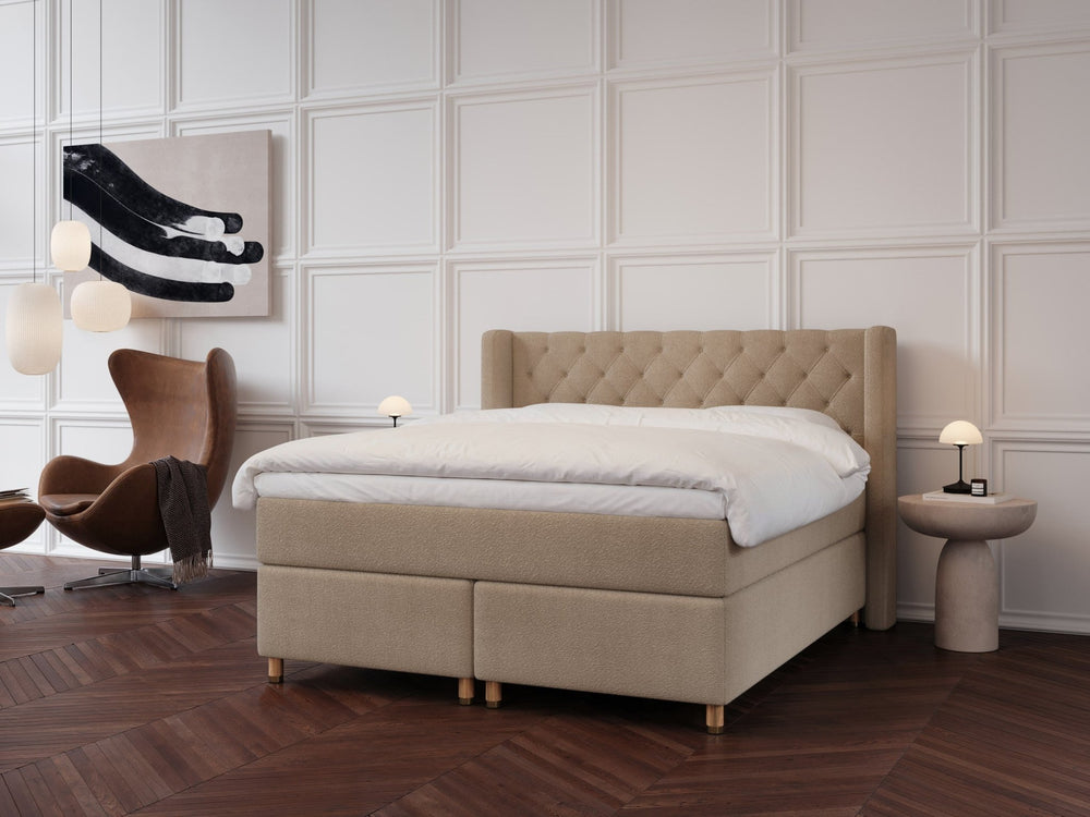 Eira Fjäll 180x200 Bouclé latte Nordic Dream tilbyder senge med skandinavisk design og højkvalitets materialer. Oplev perfekt komfort for en god nattesøvn. Bestil din i dag!