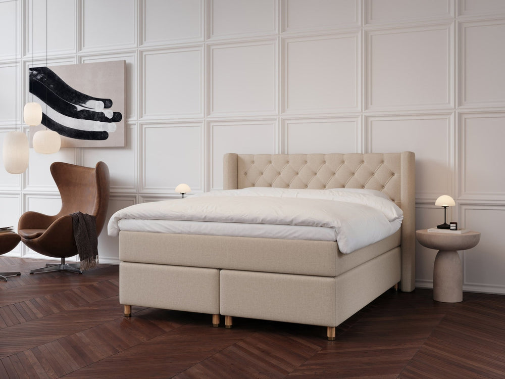 Eira Fjäll 160x200 Sand Nordic Dream tilbyder senge med skandinavisk design og højkvalitets materialer. Oplev perfekt komfort for en god nattesøvn. Bestil din i dag!