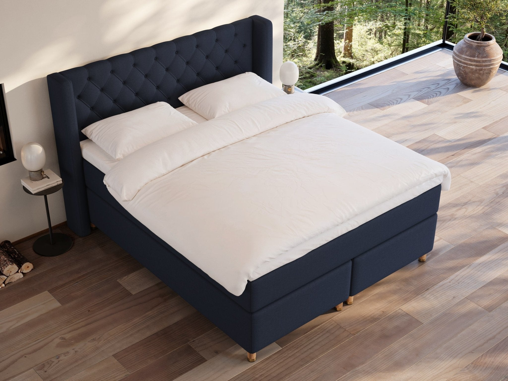Eira Fjord 180x200 Dyb blå Nordic Dream tilbyder senge med skandinavisk design og højkvalitets materialer. Oplev perfekt komfort for en god nattesøvn. Bestil din i dag!