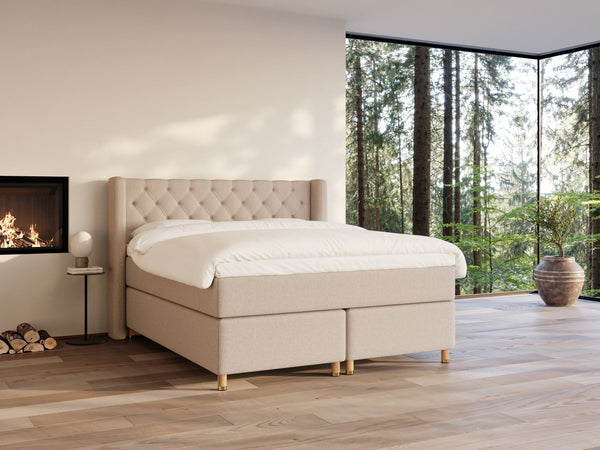 Eira Fjord 160x210 Sand Nordic Dream tilbyder senge med skandinavisk design og højkvalitets materialer. Oplev perfekt komfort for en god nattesøvn. Bestil din i dag!
