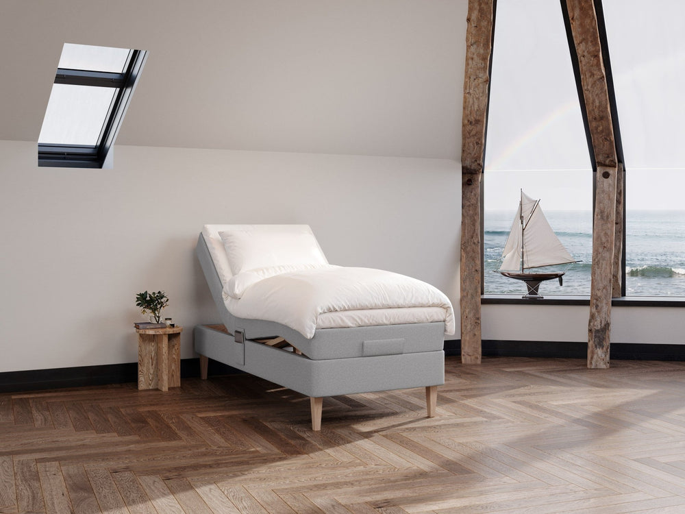 Ragna Fjord 90x210 Lys grå Nordic Dream tilbyder senge med skandinavisk design og højkvalitets materialer. Oplev perfekt komfort for en god nattesøvn. Bestil din i dag!