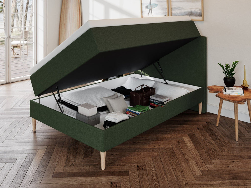 Astrid Fjord 140x200 Dyb grøn Nordic Dream tilbyder senge med skandinavisk design og højkvalitets materialer. Oplev perfekt komfort for en god nattesøvn. Bestil din i dag!