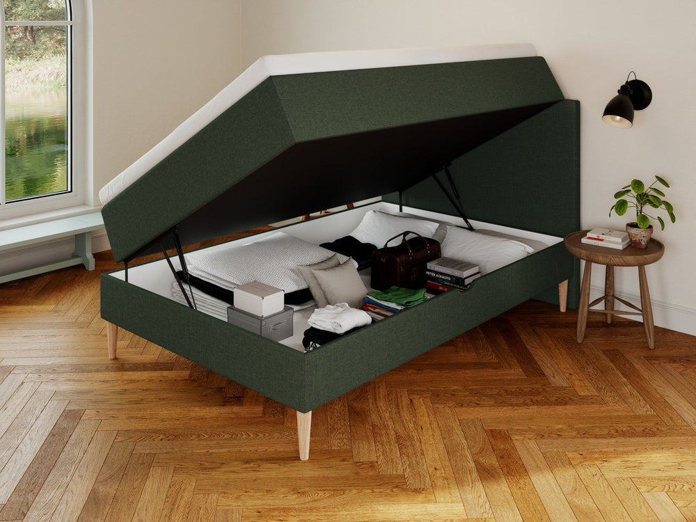 Astrid Nordlys 140x200 Dyb grøn Nordic Dream tilbyder senge med skandinavisk design og højkvalitets materialer. Oplev perfekt komfort for en god nattesøvn. Bestil din i dag!