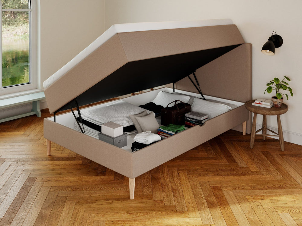 Astrid Nordlys 120x200 Brun Nordic Dream tilbyder senge med skandinavisk design og højkvalitets materialer. Oplev perfekt komfort for en god nattesøvn. Bestil din i dag!