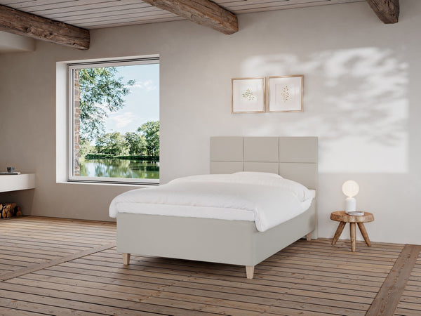 Freja Fjord 120x200 Sand Nordic Dream tilbyder senge med skandinavisk design og højkvalitets materialer. Oplev perfekt komfort for en god nattesøvn. Bestil din i dag!