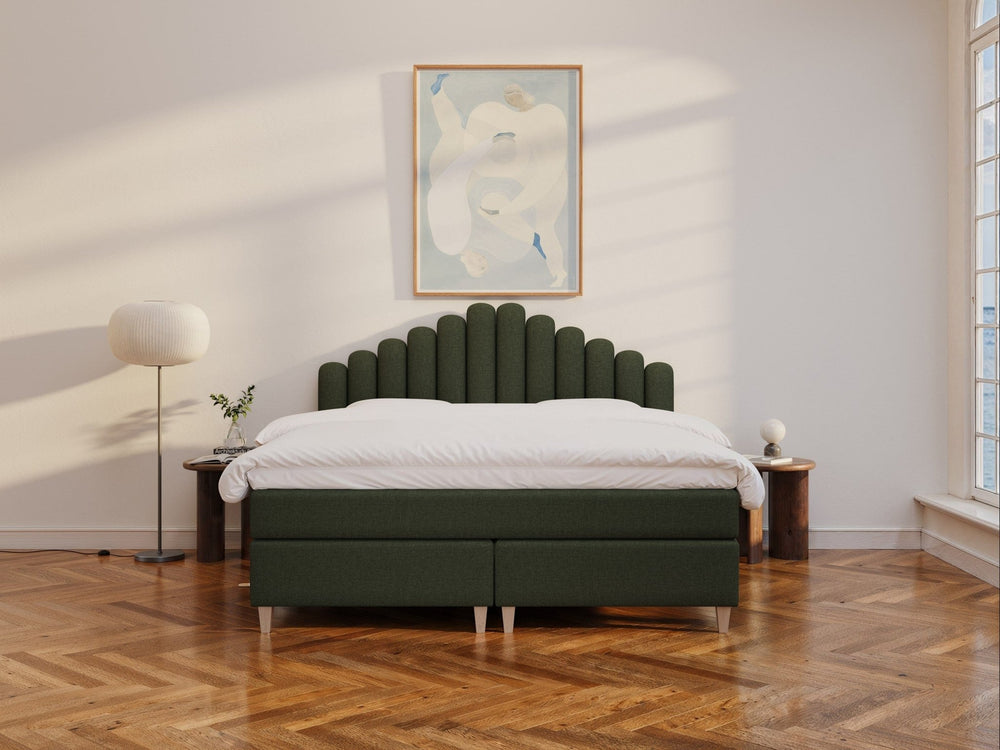 Snefrid Älv 220x220 Dyb grøn Nordic Dream tilbyder senge med skandinavisk design og højkvalitets materialer. Oplev perfekt komfort for en god nattesøvn. Bestil din i dag!