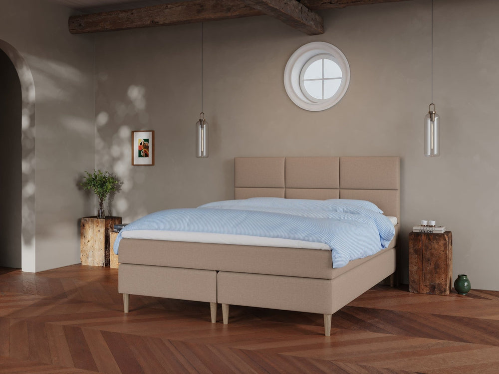 Svanhild Fjord 210x210 Brun Nordic Dream tilbyder senge med skandinavisk design og højkvalitets materialer. Oplev perfekt komfort for en god nattesøvn. Bestil din i dag!