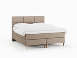 Svanhild Älv 180x210 Brun Nordic Dream tilbyder senge med skandinavisk design og højkvalitets materialer. Oplev perfekt komfort for en god nattesøvn. Bestil din i dag!