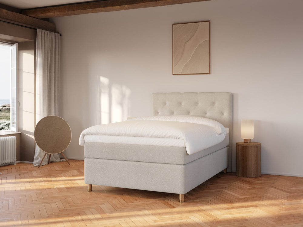 Nora Fjäll | 140x200 | Bouclé cream - Nordic Dream