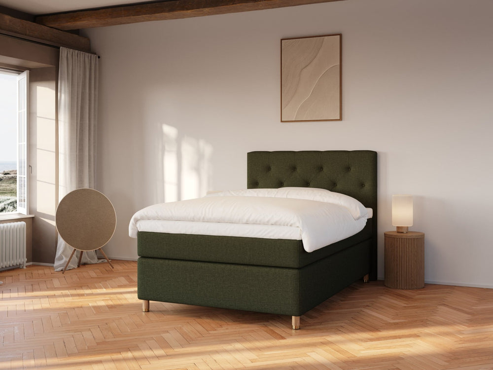 Nora Fjäll | 140x200 | Dyb grøn - Nordic Dream