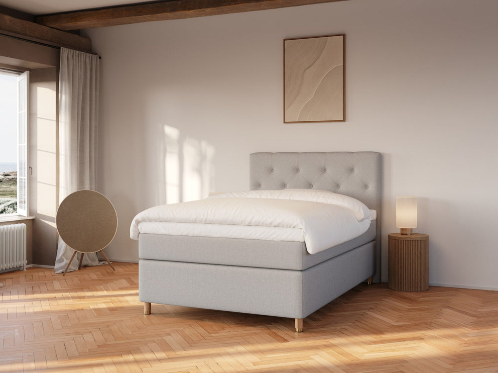 Nora Fjäll | 140x200 | Lys grå - Nordic Dream